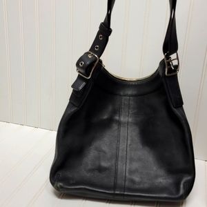 Classic Black leather shoulder bag COACH